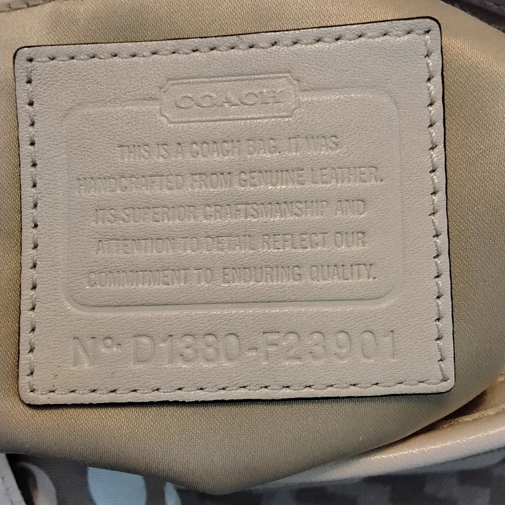 Coach Daisy Mia Cream Leather F-239014 EUC - Picture 6 of 9